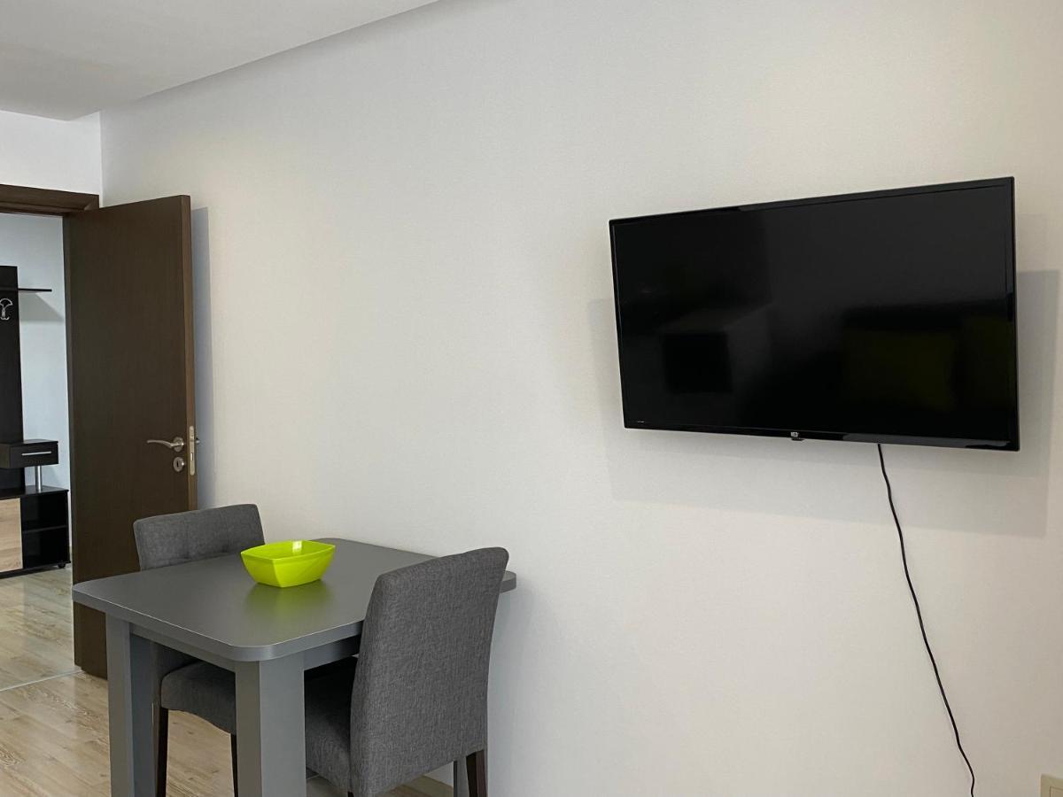 Paradiso 'в' 402 Private Apartment
